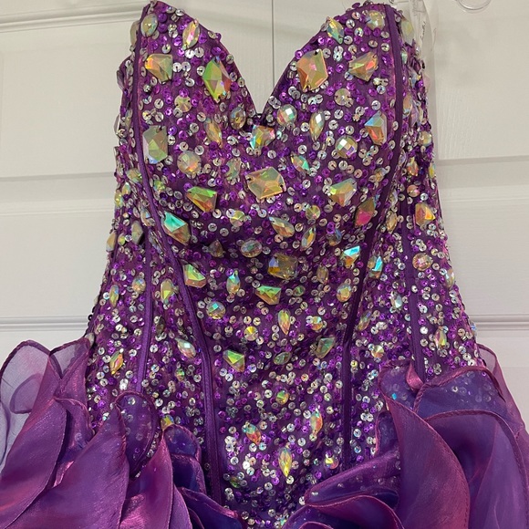 Full prom dress. Purple - Picture 2 of 7